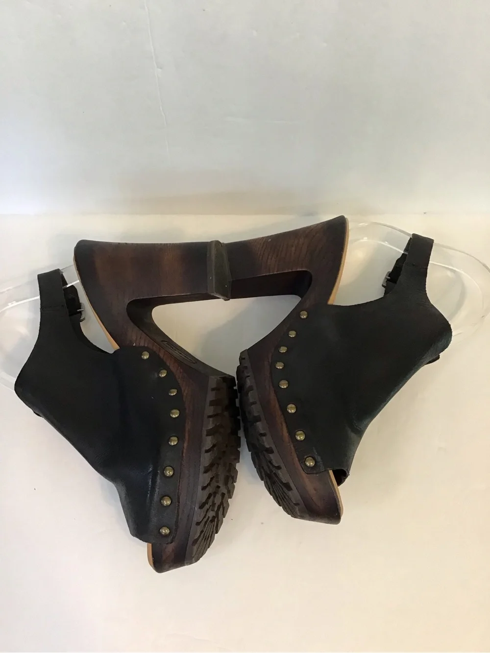 KORKS Women's Black Leather Sling-back Open Toe Nail-head Studded Platform Heels